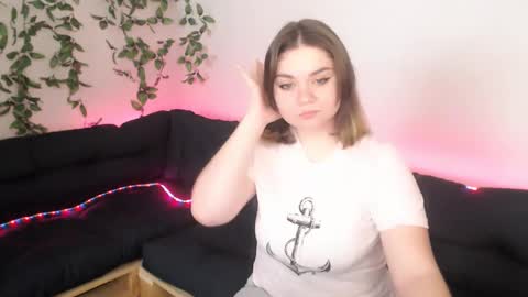 Snapshot of melanie_kissx chatting on February 23, 2025, 9:11 am Melanie kissx online show from February 23, 2025, 9:11 am