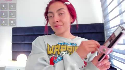 Melanie roux  online show from March 4, 2026, 12:11 pm