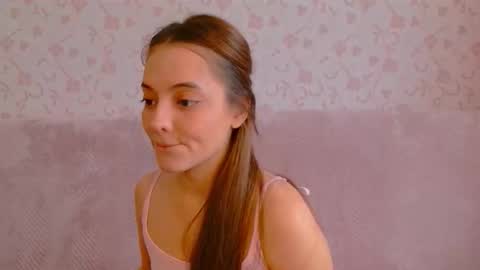 MelanieAlves online show from September 22, 2025, 6:04 am