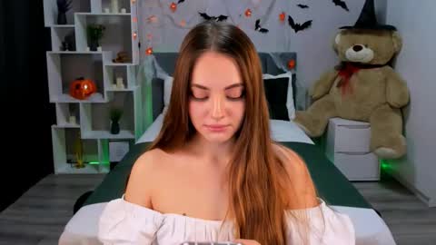 MelanieAlves online show from October 21, 2025, 12:17 pm