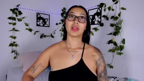 Melanie online show from September 29, 2025, 10:47 pm