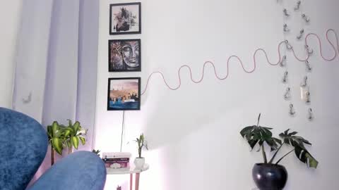 Snapshot of melaniegagner_ chatting on December 13, 2024, 2:21 am Melany online show from December 13, 2024, 2:21 am