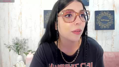 melaniegrayx online show from March 7, 2025, 3:28 pm