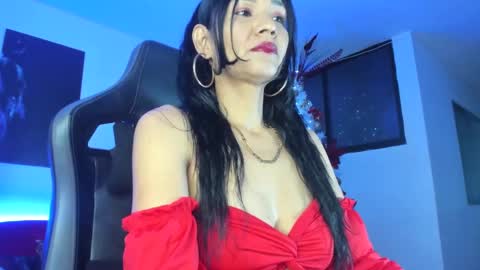 melannia_hills online show from December 25, 2024, 7:24 am