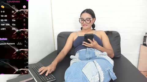 melannie roses online show from September 11, 2025, 11:05 pm