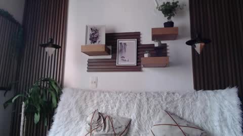 Melany online show from January 9, 2026, 1:58 pm