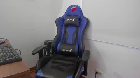 melany_arizaaa online show from January 22, 2025, 10:05 pm