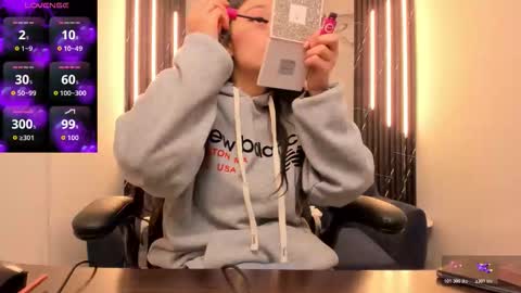 Snapshot of melany_heaven chatting on February 24, 2026, 1:53 pm melany_heaven online show from February 24, 2026, 1:53 pm