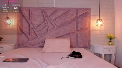 Snapshot of melany_heaven chatting on July 4, 2026, 10:49 pm melany_heaven online show from July 4, 2026, 10:49 pm