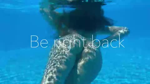 Adel online show from December 5, 2025, 7:21 pm