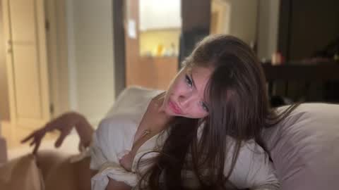 Snapshot of melanybunny chatting on May 23, 2026, 10:25 pm Adel online show from May 23, 2026, 10:25 pm
