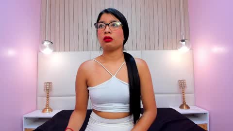 Melany online show from April 9, 2026, 5:51 pm