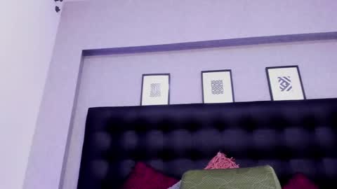 Snapshot of meleekxxx chatting on March 10, 2025, 10:55 pm MeleekXXX online show from March 10, 2025, 10:55 pm