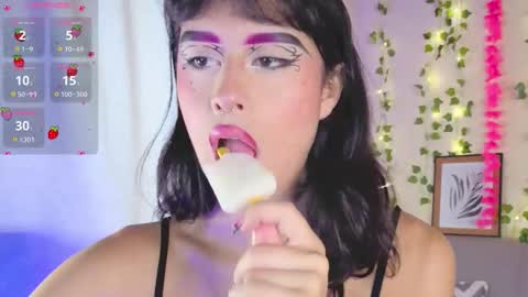 melifresita online show from December 2, 2025, 8:15 pm