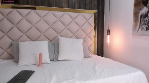 Meliisa  online show from May 14, 2026, 7:42 pm