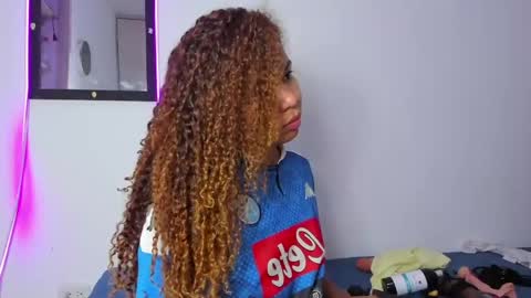 Snapshot of melinamartins chatting on June 4, 2026, 10:05 pm M E L I N A online show from June 4, 2026, 10:05 pm