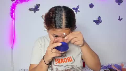 Snapshot of melinamartins chatting on June 19, 2026, 7:17 pm M E L I N A online show from June 19, 2026, 7:17 pm