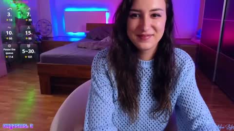 Snapshot of melinastyles chatting on December 1, 2024, 8:20 pm Melina Styles online show from December 1, 2024, 8:20 pm