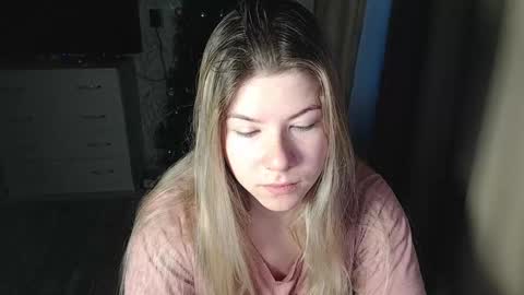 Melissa  Ray online show from December 24, 2024, 3:16 am