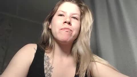 Melissa  Ray online show from March 11, 2025, 6:52 pm