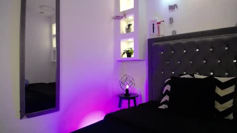 Melissa online show from November 7, 2025, 8:53 pm