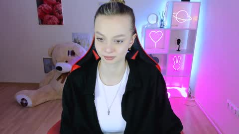 Snapshot of melissa_richardson chatting on February 7, 2025, 4:37 am Melissa online show from February 7, 2025, 4:37 am