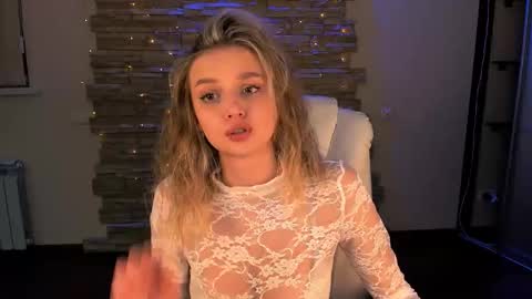 Snapshot of melissa_richardson chatting on February 11, 2025, 11:22 pm Melissa online show from February 11, 2025, 11:22 pm