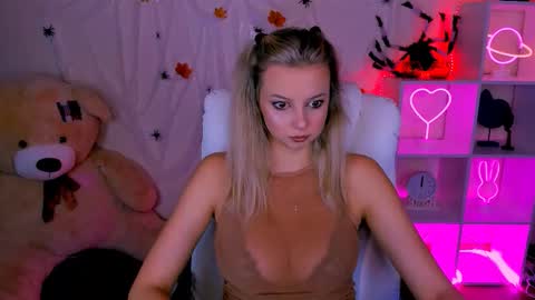 Snapshot of melissa_richardson chatting on October 23, 2025, 1:21 pm Melissa online show from October 23, 2025, 1:21 pm