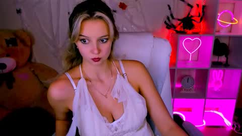 Snapshot of melissa_richardson chatting on October 28, 2025, 2:31 pm Melissa online show from October 28, 2025, 2:31 pm