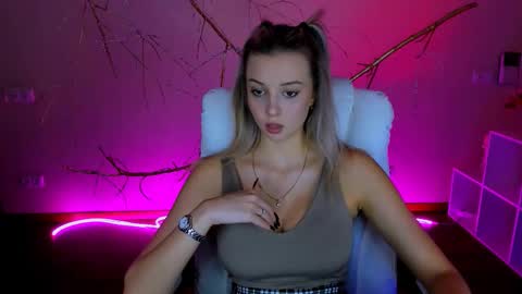 Snapshot of melissa_richardson chatting on November 22, 2025, 12:15 pm Melissa online show from November 22, 2025, 12:15 pm