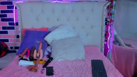 Snapshot of melissa_walker_ chatting on December 31, 2024, 2:14 pm Meli online show from December 31, 2024, 2:14 pm
