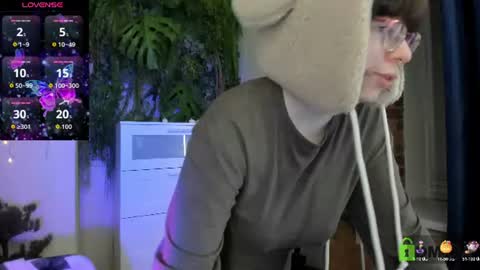 Snapshot of melissa_wells chatting on July 25, 2026, 9:01 pm Melissa online show from July 25, 2026, 9:01 pm