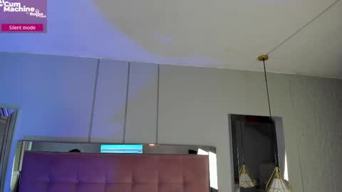 M E L I S S A  online show from December 19, 2025, 12:01 pm