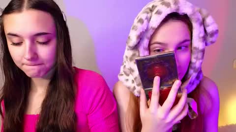 Mel online show from November 26, 2025, 12:17 pm