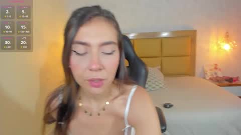    online show from November 4, 2025, 7:35 pm