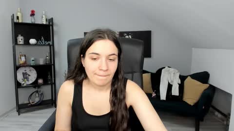 melissawiliam online show from November 21, 2025, 12:15 pm