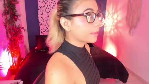    online show from August 6, 2026, 12:40 pm