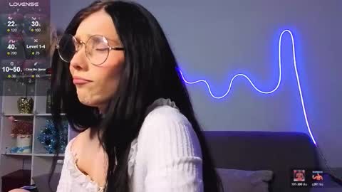 Snapshot of mellhyees chatting on January 5, 2026, 5:27 pm mellhyees online show from January 5, 2026, 5:27 pm