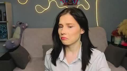 Snapshot of mellhyees chatting on February 5, 2026, 5:17 pm mellhyees online show from February 5, 2026, 5:17 pm