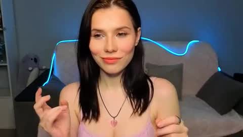 Snapshot of mellhyees chatting on February 27, 2026, 6:19 pm mellhyees online show from February 27, 2026, 6:19 pm