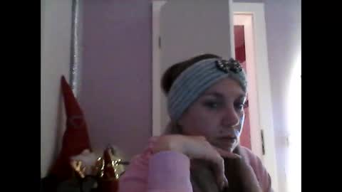 Snapshot of melli23 chatting on December 16, 2025, 7:08 pm Melli online show from December 16, 2025, 7:08 pm