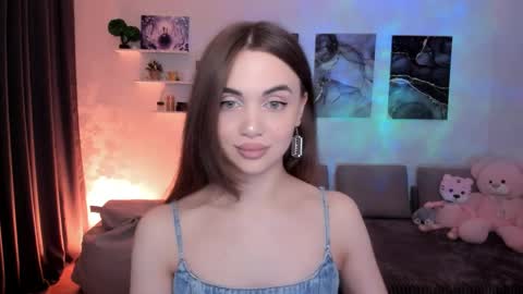 Tessa online show from April 13, 2026, 6:08 am