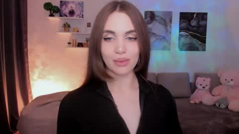Tessa online show from April 24, 2026, 9:50 pm
