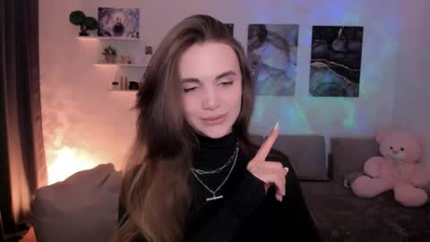 Tessa online show from May 3, 2026, 9:43 pm