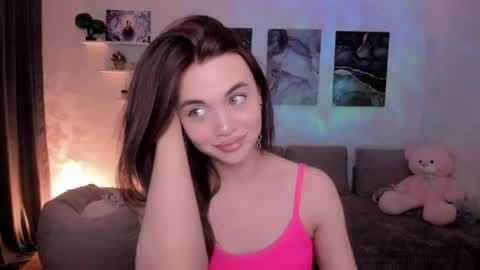 Tessa online show from May 18, 2026, 3:24 am