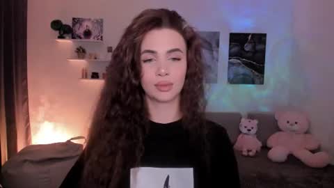 Tessa online show from July 5, 2026, 5:25 am