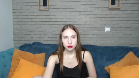 mellingi online show from October 6, 2025, 4:54 am