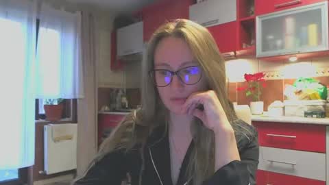 Melly online show from February 14, 2025, 7:07 am