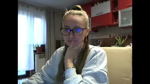 Melly online show from March 10, 2025, 7:32 am