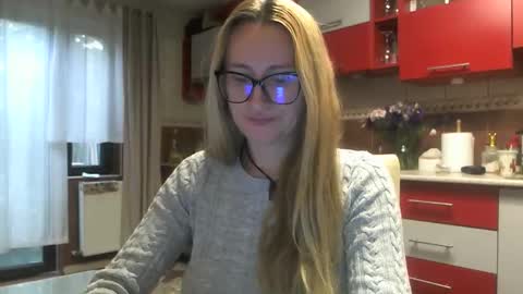 Melly online show from September 30, 2025, 7:02 am